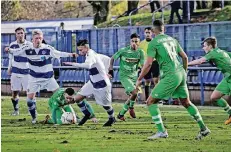  ?? FOTO: LARS HEIDRICH ?? Die Zebras hängten die Fohlen ab: Die U-19-Mannschaft des MSV besiegt Gladbach mit 2:0.