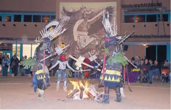  ?? COURTESY OF INDIAN PUEBLO CULTURAL CENTER ?? The White Mountain Apache Crown Dancers at the Pueblo Shop and Stroll in 2015.