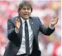  ??  ?? ADMIRER Antonio Conte is interested in Lewandowsk­i