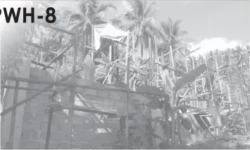  ?? MARLON A. TAÑO ?? The present condition of the constructi­on of the two-storey eight-classroom school building in San Isidro, Northern Samar, after being abandoned by the contractor.