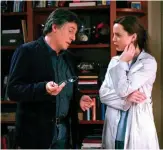  ??  ?? Melissa George, dans « In Treatment » (2008), en patiente amoureuse de son psy (Gabriel Byrne, à g.).