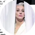  ?? ?? Iconica Drusilla Foer, alter ego di Gianluca Gori, lanciata in tv da «The show must go off» di Serena Dandini e al cinema da «Magnifica presenza» di Ozpetek