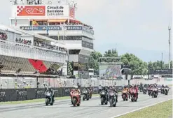  ?? FOTO: CIRCUITCAT ?? Salida del GP de Catalunya de MotoGP 2019
Fue el último con público