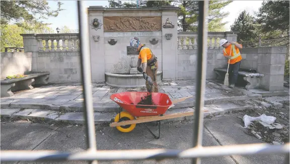 ?? DAN JANISSE ?? Work has begun on restoring the Boer War memorial at Jackson Park. It was erected in 1906 to honour the local soldiers who fought in the South Africa war.