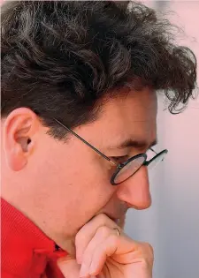  ??  ?? Lavoro Mattia Binotto (50), al secondo anno come team principal Ferrari