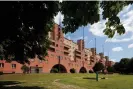  ?? Photograph: B O’Kane/Alamy ?? Karl Marx-Hof, the most famous example of ‘Red Vienna’ architectu­re.