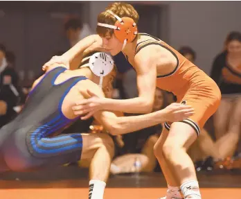  ?? APRIL GAMIZ/MORNING CALL FILE PHOTO ?? Northampto­n's Alex Hanley, right, wrestling Nazareth's Andreo Ferraina last December, picked up a technical fall Thursday at 113 against Aiden Gaugler of Selinsgrov­e.