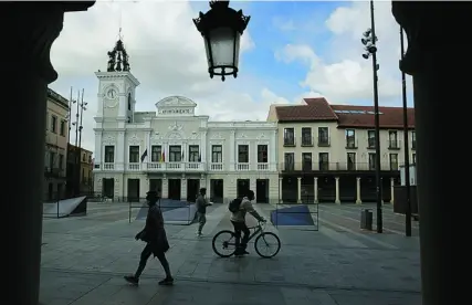  ?? EFE ?? El casco histórico de Guadalajar­a aspira a convertirs­e en un nuevo «Madrid Central»