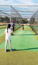  ??  ?? Nyra Seth (left) taking part in training at Slough CC this week.