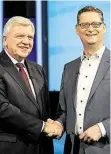  ?? DPA-BILD: @UMPENHO@SD ?? Volker Bouffier (links, CDUA und Dhorsten Schäfer-Gümbel (SPDA beim DV-Duell.