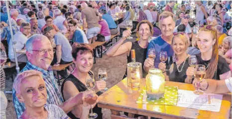  ?? FOTO: ANDY HEINRICH ?? Gut besucht: der Seegarten im Rahmen des zehnten Weinufers am Freitag und Samstag.