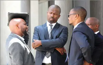  ?? PIC: THALEFANG CHARLES ?? Seretse (left) and his lawyers