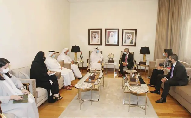  ??  ?? ↑
Sharjah Chamber officials during a meeting with the delegation of Tunisian Consulate in Dubai.