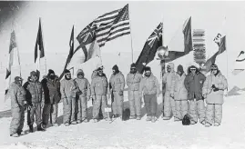  ?? ANTARCTICA NZ ?? Delegates of the Antarctic Treaty pose for a photograph during their visit to the South Pole (1972-73).