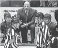  ?? ROB SCHUMACHER/THE REPUBLIC ?? Coyotes coach Rick Tocchet calls for a coach’s challenge on Tuesday night.