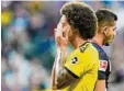  ?? Foto: dpa ?? Nicht zu fassen: Dortmunds Axel Witsel nach dem späten Ausgleich.