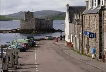  ??  ?? „ The RBS branch in Castlebay is the only one on Barra and also has the island’s only cash machine.