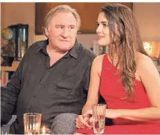  ?? FOTO: DPA ?? Gérard Depardieu als Patrick und Adriana Ugarte als Emma in „Verliebt in meine Frau“.