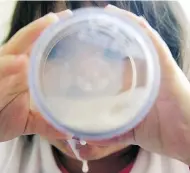  ?? AM Y. HUH / THE ASSOCIATED PRESS / THE CANADIAN PRESS ?? A new study suggests children who drink alternativ­e milks such as almond milk or soy milk will be shorter than those that drink cow’s milk regularly.