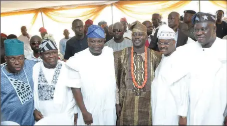  ??  ?? R-L: Former Speaker, Lagos State House of Assembly, Hon. Adeyemi Ikuforiji; Oyo State Governor, Abiola Ajimobi; Son of the deceased and Chief Press Secretary to Lagos State Governor, Mr. Habib Aruna; Governor Akinwunmi Ambode; Senator representi­ng...