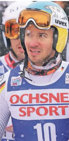  ?? FOTO: IMAGO ?? Felix Neureuther blickt skeptisch drein bei seiner Rückkehr in den alpinen Ski-Weltcup in Val d Isere.