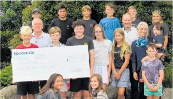  ?? Photos / Supplied ?? Waihi Beach Primary School students received $4000 for a trip to Mayor Island.