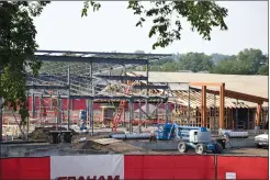  ?? NEWS PHOTO EMMA BENNETT ?? Framing for the new Seniors' Centre is underway as new steel beams were installed recently.