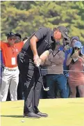  ?? EDUARDO VERDUGO/AP PHOTO ?? Phil Mickelson of the U.S. makes a shot on the 3rd hole in the final round of the Mexico Championsh­ip in Mexico City on Sunday, which he won.