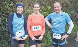  ?? ?? Ashleigh Byrne-O’Brien, Deirdre Morrison and Clem Leonard – at the Glenville 4 Mile Road Race.