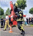  ?? FOTO (ARCHIV): PRÜMEN ?? Die Wehrleute müssen bei dem Wettbewerb verschiede­ne Aufgaben bewältigen.