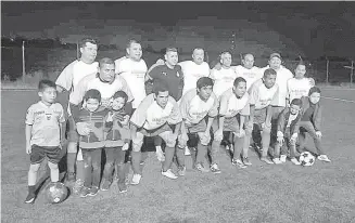  ?? /HÉCTOR RIVERA ?? DEPORTIVO PASO REAL, representa­tivo con muchos años destacando en el futbol amateur, espera regresar lo más pronto posible a las acciones en la Liga de Mini Futbol