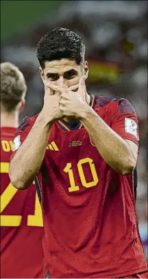  ?? FOTO: J.A SIRVENT ?? Asensio celebrando su gol con España