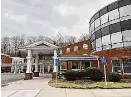  ?? Stephen Busemeyer / CT Mirror ?? The Newtown Rehabilita­tion & Health Care Center in Newtown.