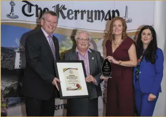  ??  ?? Pictured at the The Kerryman Business Awards 2019 held in the Ballygarry House Hotel Tralee, from left, Owen McCarthy and Sr Terasita Hoare, Bon Secours Tralee; Ashley Fitzgerald, Listowel Credit Union (winner of the Social Corporate Responsibi­lity award) and Teresa O’Shea, The Kerryman.