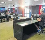  ?? FOTO: FCB ?? Ruedas de prensa telemática­s de Quique Setién