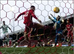  ??  ?? Scott Sinclair opens the scoring for Celtic at Pittodrie