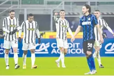  ??  ?? Juventus’ Portuguese forward Cristiano Ronaldo (C) celebrates after scoring his second goal during the Italian Cup semifinal first leg football match between Inter Milan and Juventus Turin at the San Siro stadium in Milan.