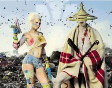  ?? Foto: archiv skupiny Die Antwoord ?? Mistři vizuálních show Kapela Die Antwoord stojí na divokých kouscích rapera Ninji a zpěvačky Yolandi Visser.