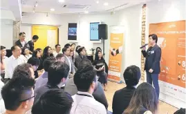  ??  ?? Interspace Group founder Shinichiro Kawabata (right) shares his insights on affiliate ecosystem in South East Asian and Malaysia and opportunit­ies for publishers and advertiser­s to grow with affiliate marketing.