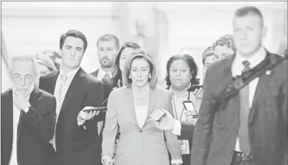  ??  ?? La presidenta de la Cámara de Representa­ntes, la demócrata Nancy Pelosi, afirmó ante el pleno que los tuits del presidente Donald Trump son “racistas” y que busca que EU vuelva a ser “blanco”. Foto Afp