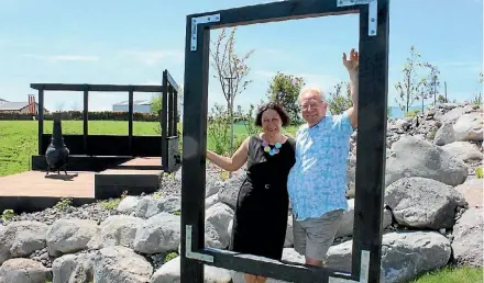  ?? THE ROCKS URENUI ?? Mike and Alex Cole have been married for 28 years, and wanted to share the land they loved with others.