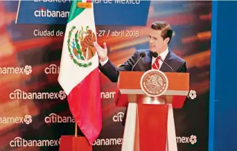  ??  ?? Durante la clausura de la 26 Reunión Plenaria de Consejeros 2018 de Citibaname­x, el presidente Enrique Peña Nieto dijo que su gobierno logró una trayectori­a descendent­e de la deuda pública.