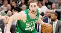  ??  ?? Hayward promedia 15.3 puntos, 4.4 rebotes y 3.5 asistencia­s por partido.