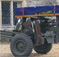  ??  ?? Albert Figg’s coffin arrives at St Edmund’s School Chapel on a gun carrier, the same type that the former gunner had used in Normandy during the battle for Hill 112