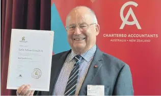  ?? PHOTO: LINDA ROBERTSON ?? Credit where credit’s due . . . Les Green celebrates 60 years as a chartered accountant in Dunedin at a lunch at the Dunedin Club on Wednesday.