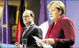 ?? DPA-BILD: KAPPELER ?? Angela Merkel und François Hollande treten nach dem Russland-Gipfel allein vor die Presse.