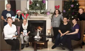  ??  ?? Aileen Crean O’Brien, Bill Sheppard, Xenia O’Sullivan, Lynne Brennan, Helen McDwyer, Una Brennan, Lorraine Griffin and Mags O Mahony, Kenmare businesses looking forward to Christmas.