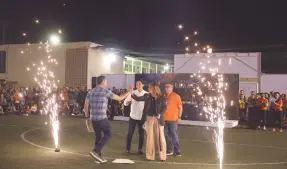  ?? ?? l La ceremonia inaugural de la Copa Jaguares se celebró ayer en Colegio Larrea.