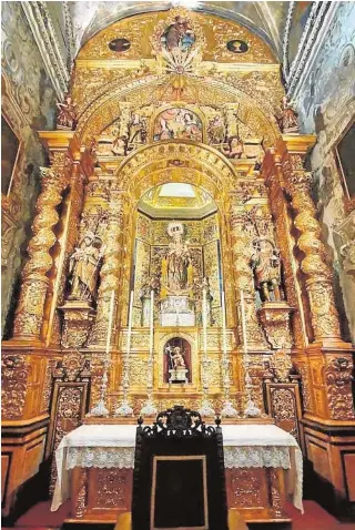  ?? // M.J.R. RECHI ?? La Virgen del Amparo en el retablo, ya restaurado