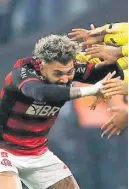  ?? ALEX SILVA / ESTADÃO ?? Gabigol teve grande atuação e fez o segundo gol do Flamengo
